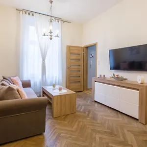 Ar Krakow